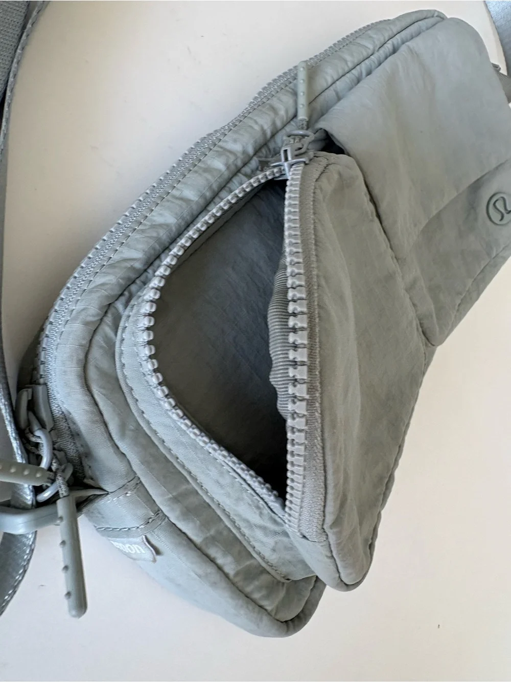 Lululemon Multi pocket crossbody bag